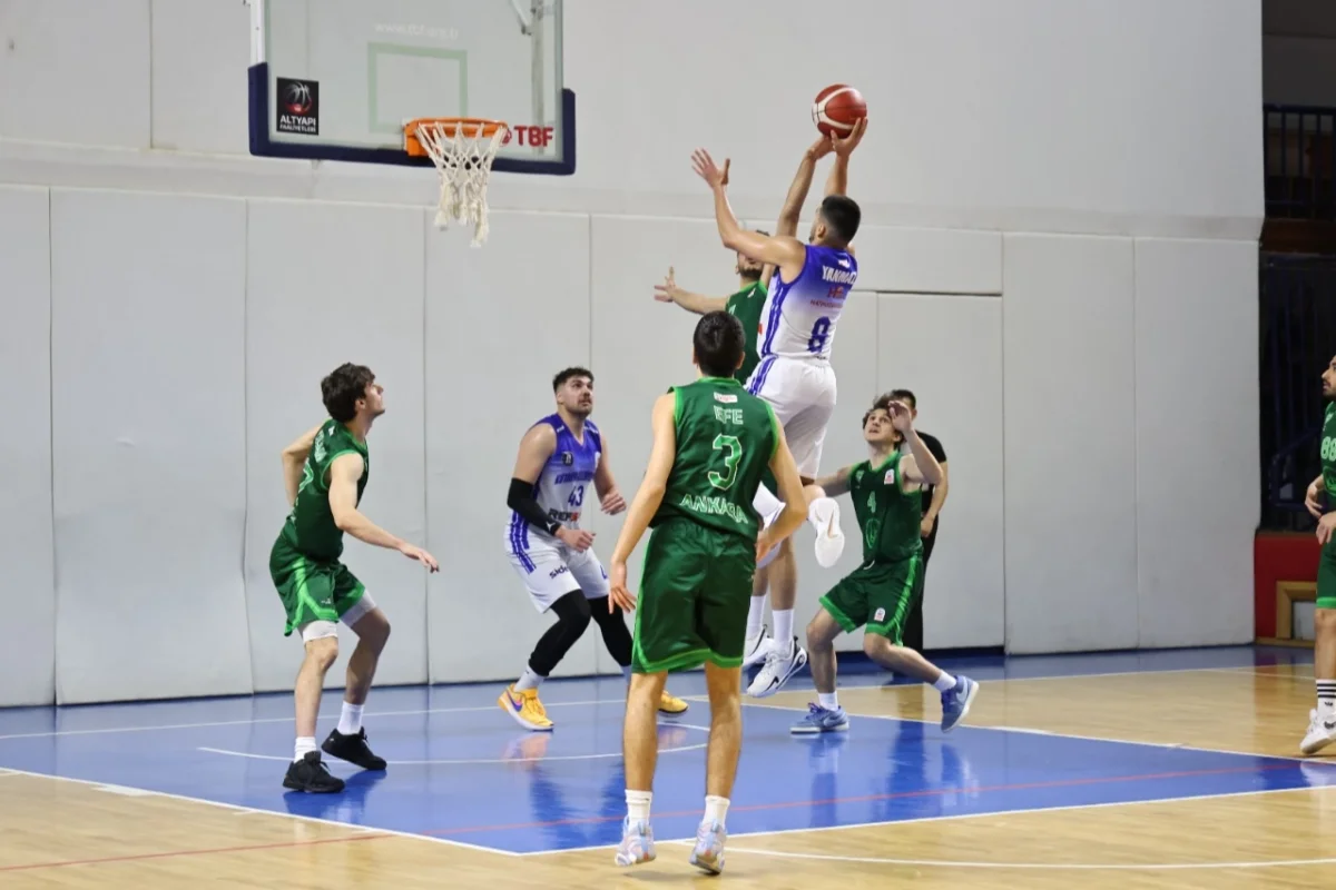 Kütahya Belediyespor Namağlup Liderliğini Sürdürdü 1 Kütahya Belediyespor Namağlup Liderliğini Sürdürdü